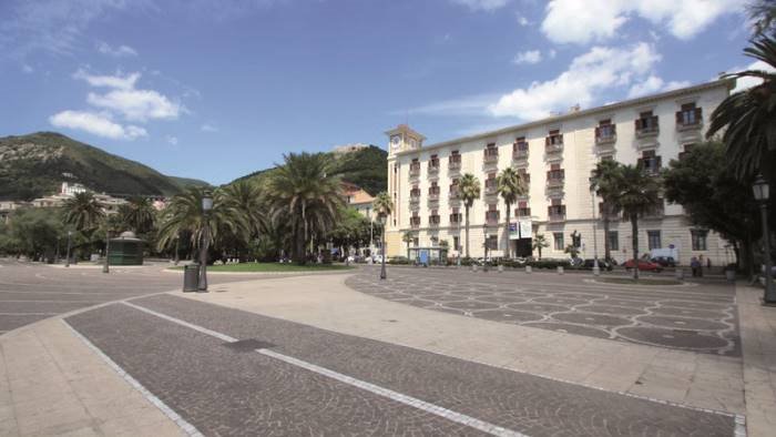 lavori per i parcheggi di piazza cavour fermi da mesi celano chiede chiarimenti