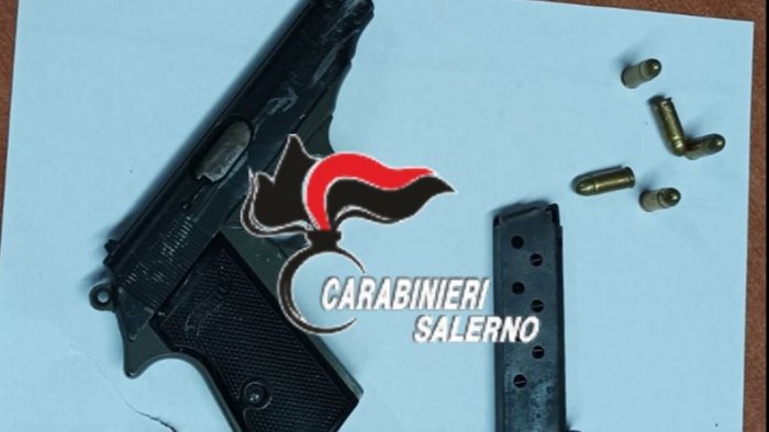 trovato con una pistola con matricola abrasa arrestato 21enne di pagani