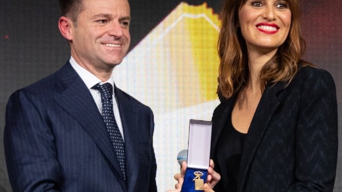 sorrento a paola cortellesi il primo posto del biglietto d oro 2023