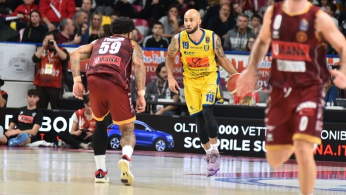 givova scafati basket ko al taliercio l umana reyer venezia vince 83 59