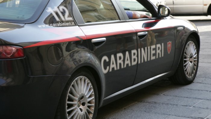 napoli minacce di morte alla ex con bambina in braccio in carcere 62enne