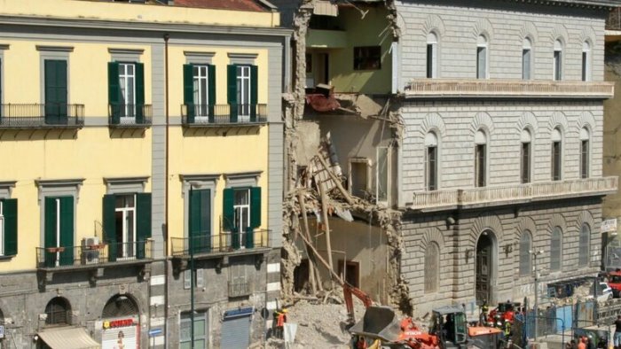 crollo riviera di chiaia a napoli nove condanne dopo dieci anni