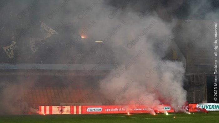 avellino un match senza tifosi in curva sud ecco quale