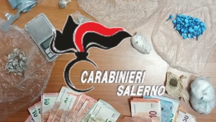 beccato con crack cocaina eroina e hashish arrestato un uomo a salerno