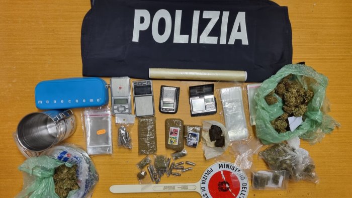 avellino fermato con la droga in via colombo arrestato 21enne di grottolella