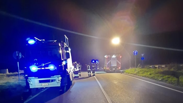 tragico incidente stradale lungo la fondovalle isclero due morti