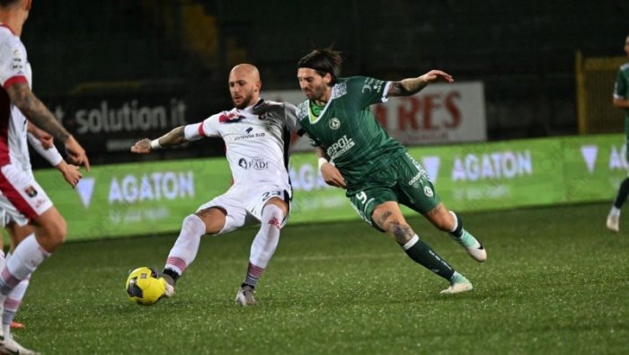 avellino taranto 0 0 altro pari a reti bianche per i lupi al partenio