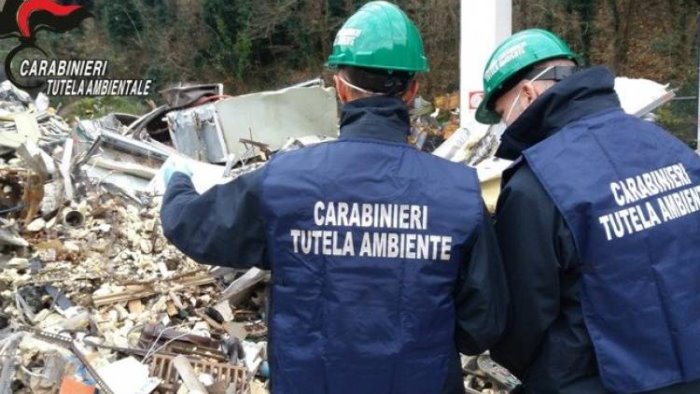 traffico illecito di rifiuti tra campania e molise due misure cautelari