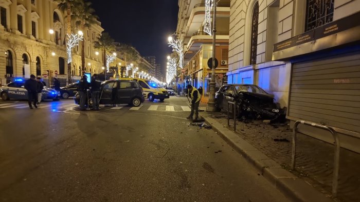 salerno ennesimo incidente all incrocio delle poste e il terzo in 20 giorni