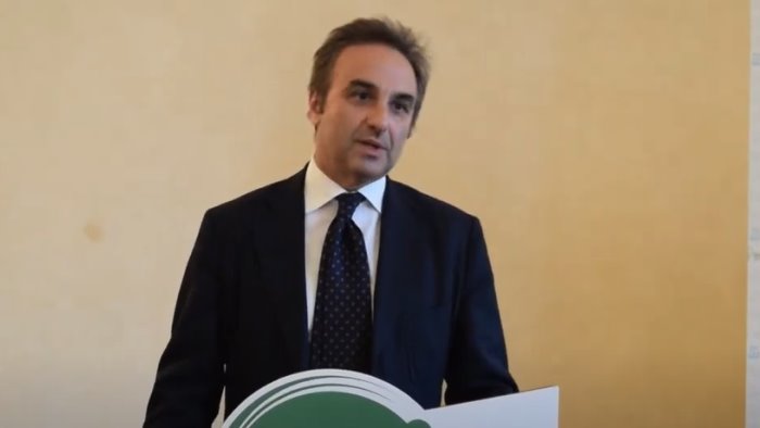 avellino e ufficiale l avvocato de maio candidato sindaco del centro sinistra