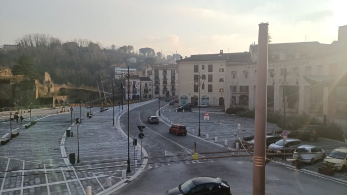 avellino piazza castello via le luminarie presto nuovi addobbi