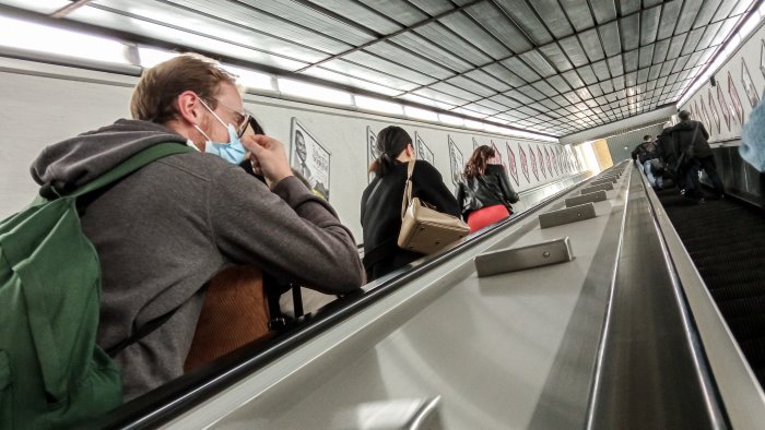 napoli a capodanno metro funicolari e parcheggi anm no stop