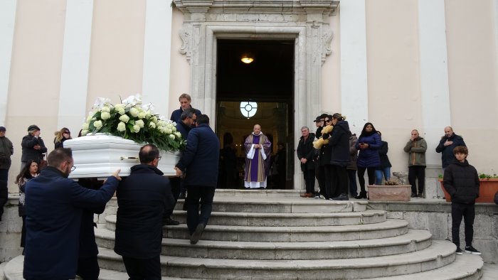 grottaminarda saluta gabriele e adesso vola tra coriandoli di cielo