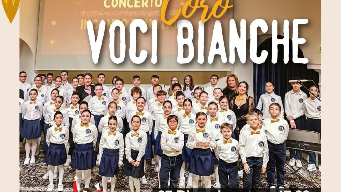 avellino la magia del coro delle voci bianche in piazza liberta