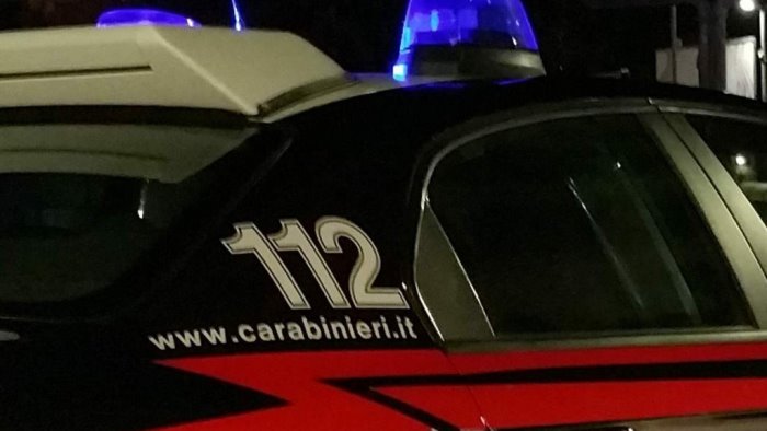 napoli reagiscono a controllo e feriscono due carabinieri arrestati