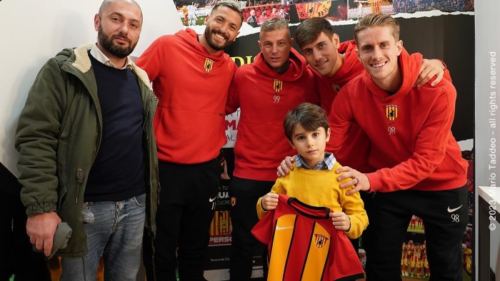 benevento allo store gli attaccanti incontrano i tifosi tutte le foto