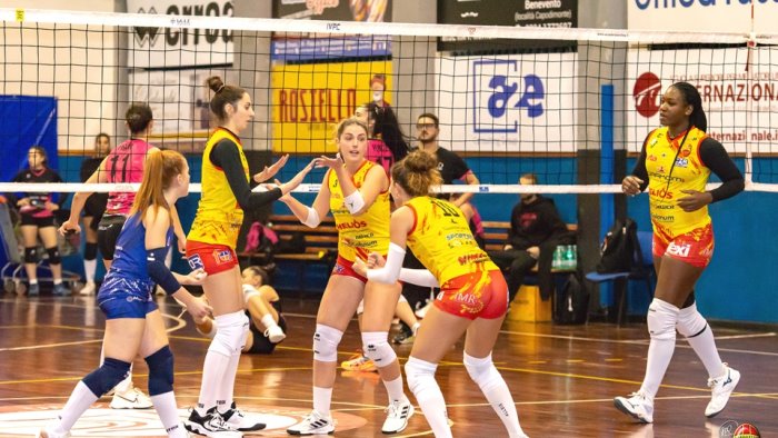 volley b2 accademia in trasferta per sfidare monopoli