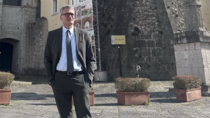 agostinelli de luca tronca la democrazia annullati i piccoli comuni