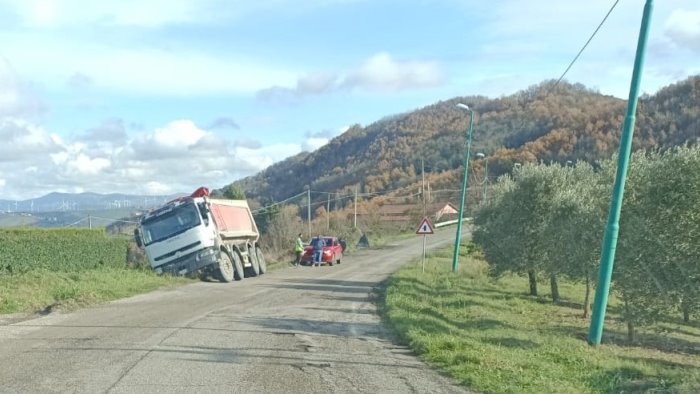 ariano ancora un incidente a trimonti nuovo appello urgente alla provincia