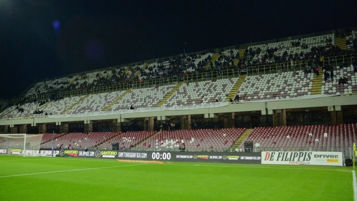 salernitana juve stabia la curva granata conferma lo sciopero del tifo