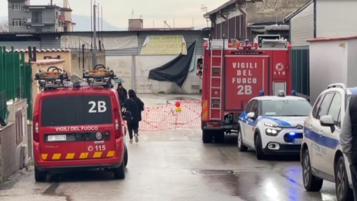 voragine a secondigliano arzano e casavatore restano ancora senz acqua