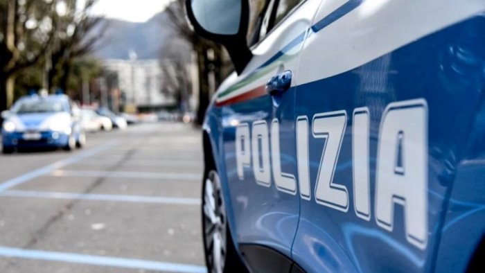 scoperti e denunciati dalla polizia altri due parcheggiatori abusivi