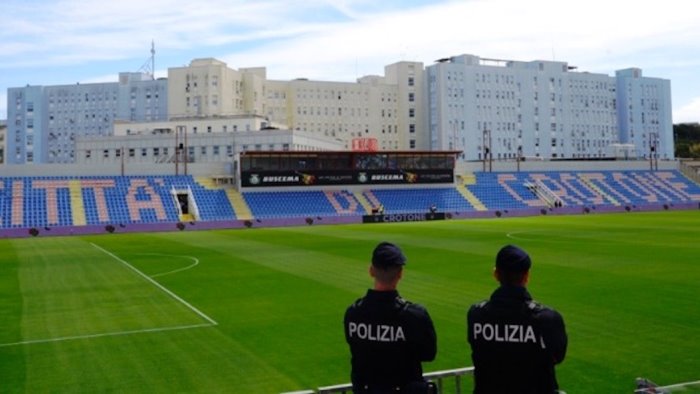 questura di crotone un anno di daspo a meccariello