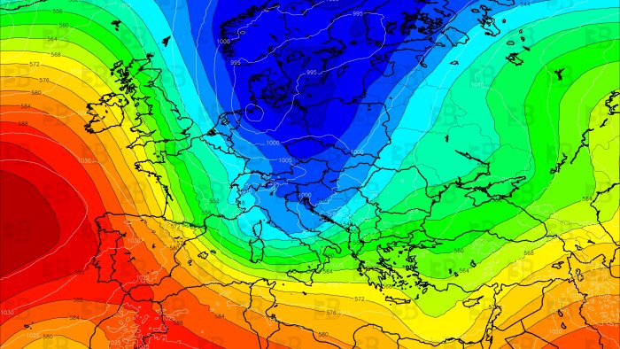 in arrivo due perturbazioni e per natale freddo e neve su parte d italia