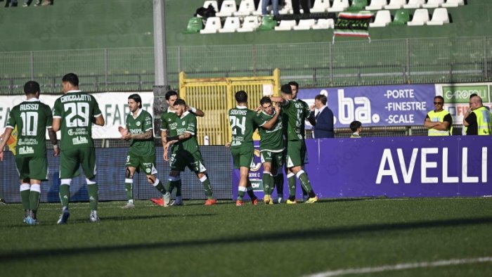 monopoli avellino 1 1 de cristofaro gol al primo rischio c e da migliorare