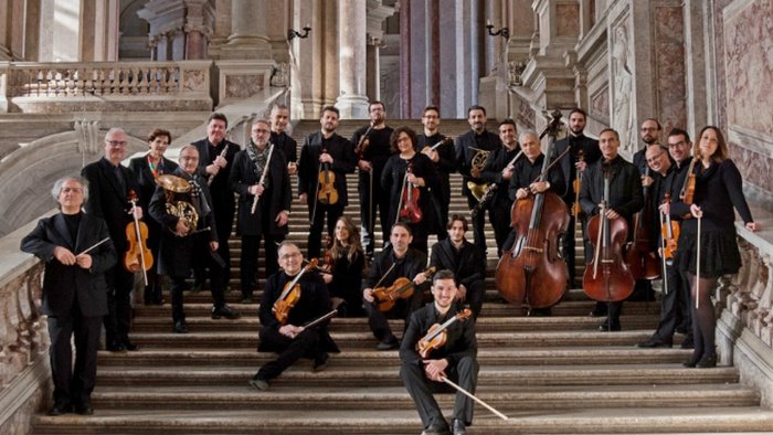 reggia di caserta tutto pronto per il concerto di santo stefano