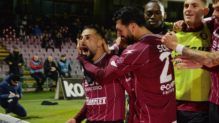 salernitana sospiro di sollievo per verde e maggiore stop per bronn