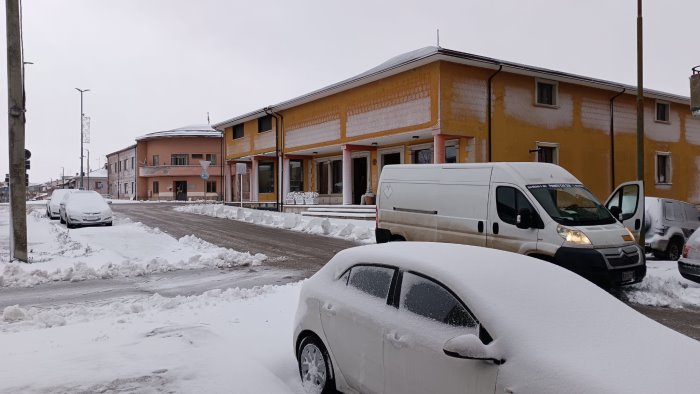 mezzi pronti e operativi ma la neve e scarsa timida spolverata in irpinia