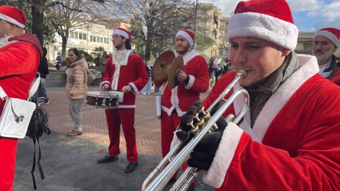 somma vesuviana ecco babbo natale in musica pedalando