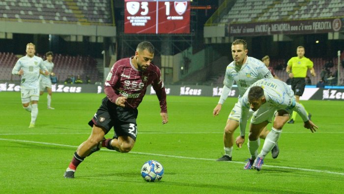 catanzaro salernitana i convocati granata ancora out verde