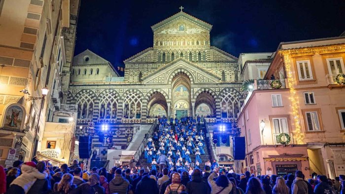 amalfi tutto pronto per il capodanno piu lungo d italia