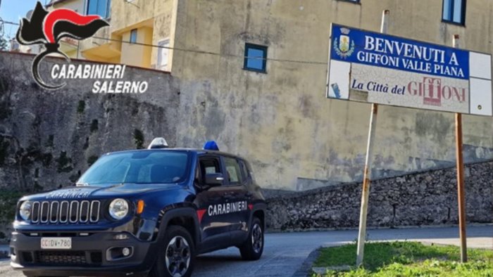 giffoni valle piana maltratta la compagna arrestato 35enne