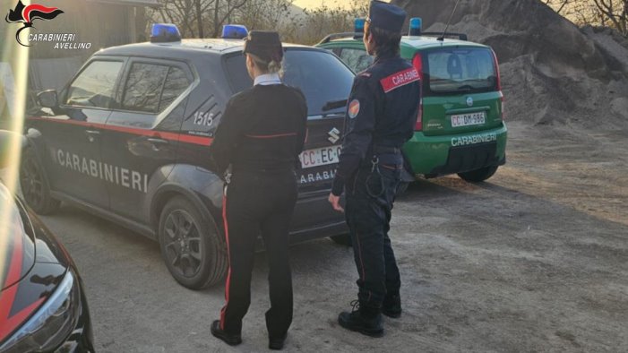 lauro discarica a cielo aperto i carabinieri denunciano un 45enne