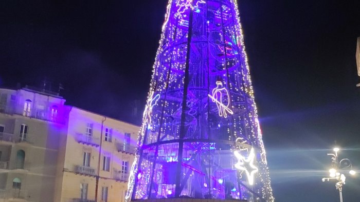 cantalbero accende il natale a benevento