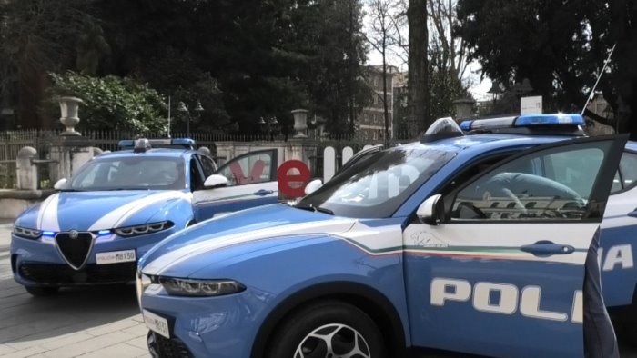 avellino rubano un borsello da un auto ritrovato senza denaro