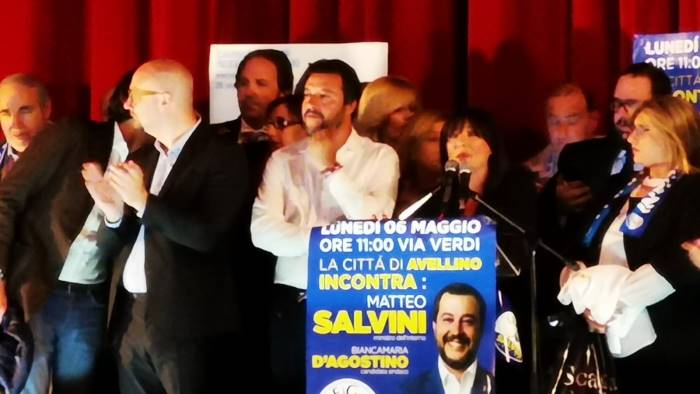 salvini torna ad avellino per inaugurare sede della lega