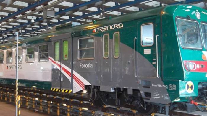 militari e poliziotti in campania gratis su bus e treni