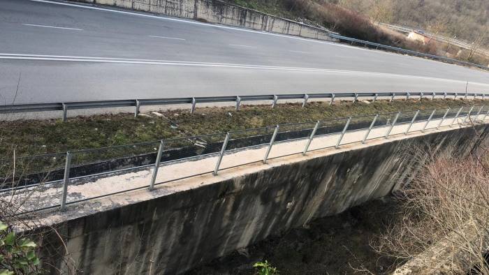 lioni giu dal ponte a 57 anni i forestali siamo distrutti