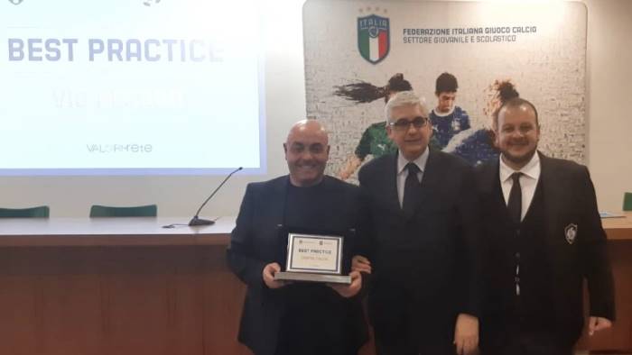 calcio e scuola cavese premiata all olimpico di roma