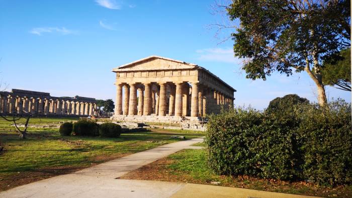 paestum pubblicato il bando un triclinio per nettuno