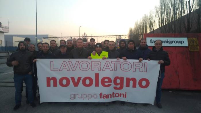 fantoni smantella la novolegno la rabbia degli operai