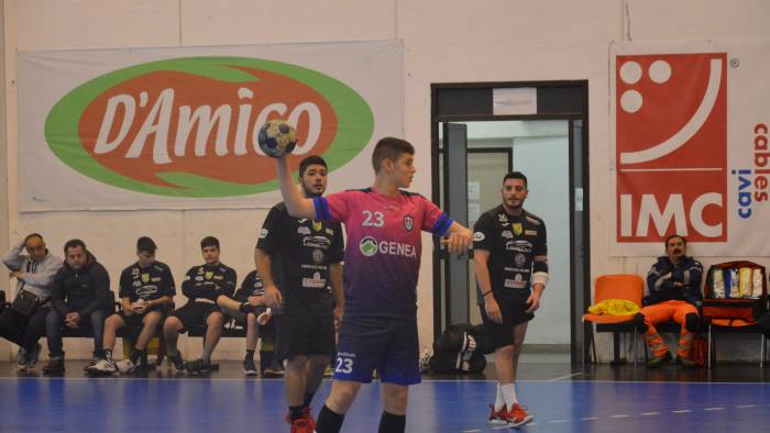 pallamano serie b la genea lanzara chiude al comando