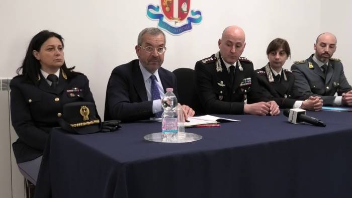 policastro ad ariano qui niente racket mafia e camorra