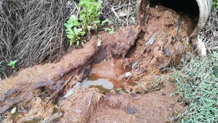 sversa reflui nel terreno sequestrata azienda agricola