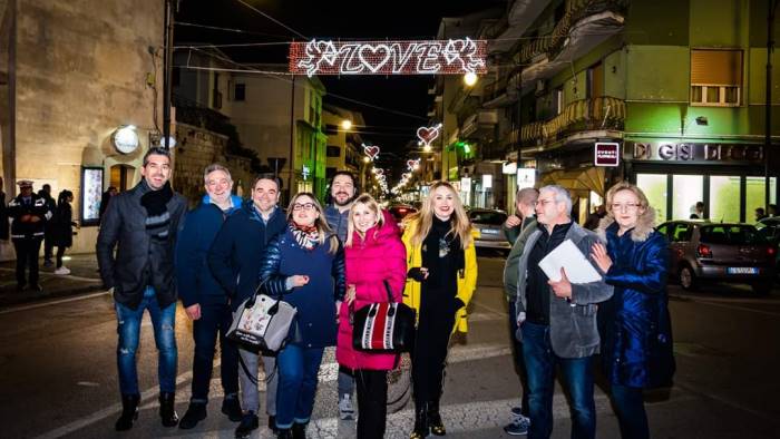 luminarie dedicate a tutti gli innamorati ad atripalda