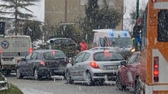 maltempo e incidenti lungo le strade ad ariano video